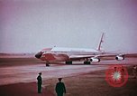 Standbild John F Kennedy Harold McMillan London England Vereinigtes Königreich, 1961, aus Sekunde 28 historischem Filmmaterial Videoclip 65675034258
