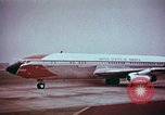 Standbild John F Kennedy Harold McMillan London England Vereinigtes Königreich, 1961, aus Sekunde 35 historischem Filmmaterial Videoclip 65675034258