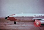 Standbild John F Kennedy Harold McMillan London England Vereinigtes Königreich, 1961, aus Sekunde 41 historischem Filmmaterial Videoclip 65675034258