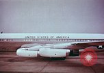Standbild John F Kennedy Harold McMillan London England Vereinigtes Königreich, 1961, aus Sekunde 44 historischem Filmmaterial Videoclip 65675034258