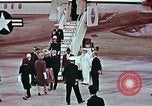 Standbild John F Kennedy Harold McMillan London England Vereinigtes Königreich, 1961, aus Sekunde 58 historischem Filmmaterial Videoclip 65675034258