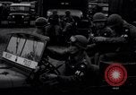 Standbild studentischer Unruhen Oxford Mississippi USA, 1962, aus Sekunde 21 historischem Filmmaterial Videoclip 65675034260