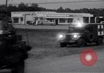 Standbild studentischer Unruhen Oxford Mississippi USA, 1962, aus Sekunde 32 historischem Filmmaterial Videoclip 65675034260