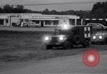 Standbild studentischer Unruhen Oxford Mississippi USA, 1962, aus Sekunde 37 historischem Filmmaterial Videoclip 65675034260