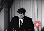 Standbild Präsident Kennedy sprechen über Lateinamerika Washington DC USA, 1961, aus Sekunde 1 historischem Filmmaterial Videoclip 65675034304