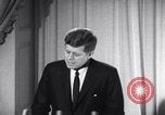 Standbild Präsident Kennedy sprechen über Lateinamerika Washington DC USA, 1961, aus Sekunde 3 historischem Filmmaterial Videoclip 65675034304