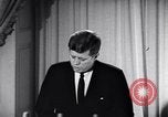 Standbild Präsident Kennedy sprechen über Lateinamerika Washington DC USA, 1961, aus Sekunde 5 historischem Filmmaterial Videoclip 65675034304
