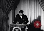 Standbild Präsident Kennedy sprechen über Lateinamerika Washington DC USA, 1961, aus Sekunde 10 historischem Filmmaterial Videoclip 65675034304
