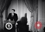 Standbild Präsident Kennedy sprechen über Lateinamerika Washington DC USA, 1961, aus Sekunde 14 historischem Filmmaterial Videoclip 65675034304