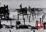 Standbild Schlachtfeld Vietnam, 1964, aus Sekunde 4 historischem Filmmaterial Videoclip 65675034313