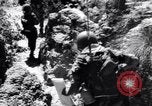 Standbild Schlachtfeld Vietnam, 1964, aus Sekunde 18 historischem Filmmaterial Videoclip 65675034313