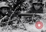 Standbild Schlachtfeld Vietnam, 1964, aus Sekunde 31 historischem Filmmaterial Videoclip 65675034313