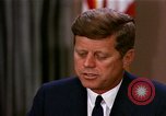 Standbild John F Kennedy auf rassischer Integration Washington DC USA, 1963, aus Sekunde 3 historischem Filmmaterial Videoclip 65675034316