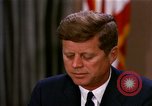 Standbild John F Kennedy auf rassischer Integration Washington DC USA, 1963, aus Sekunde 44 historischem Filmmaterial Videoclip 65675034316
