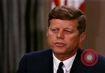 Standbild John F Kennedy auf rassischer Integration Washington DC USA, 1963, aus Sekunde 59 historischem Filmmaterial Videoclip 65675034316