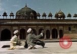Standbild Jacqueline Kennedy Agra Uttar Pradesh Indien, 1962, aus Sekunde 26 historischem Filmmaterial Videoclip 65675034319