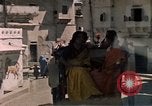Standbild Jacqueline Kennedy Udaipur Rajasthan Indien, 1962, aus Sekunde 16 historischem Filmmaterial Videoclip 65675034320