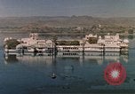 Standbild Jacqueline Kennedy Udaipur Rajasthan Indien, 1962, aus Sekunde 49 historischem Filmmaterial Videoclip 65675034320