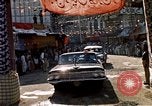 Standbild Jacqueline Kennedy Peshawar in Pakistan, 1962, aus Sekunde 13 historischem Filmmaterial Videoclip 65675034322