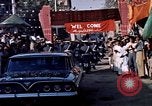 Standbild Jacqueline Kennedy Peshawar in Pakistan, 1962, aus Sekunde 25 historischem Filmmaterial Videoclip 65675034322