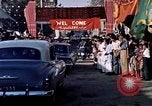 Standbild Jacqueline Kennedy Peshawar in Pakistan, 1962, aus Sekunde 27 historischem Filmmaterial Videoclip 65675034322