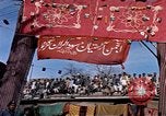 Standbild Jacqueline Kennedy Peshawar in Pakistan, 1962, aus Sekunde 34 historischem Filmmaterial Videoclip 65675034322