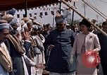 Standbild Jacqueline Kennedy Peshawar in Pakistan, 1962, aus Sekunde 48 historischem Filmmaterial Videoclip 65675034322