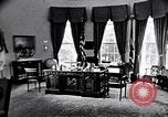 Standbild John F Kennedy Touren NASA Facility United States USA, 1963, aus Sekunde 38 historischem Filmmaterial Videoclip 65675034340