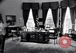 Standbild John F Kennedy Touren NASA Facility United States USA, 1963, aus Sekunde 39 historischem Filmmaterial Videoclip 65675034340