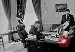 Standbild John F Kennedy Touren NASA Facility United States USA, 1963, aus Sekunde 62 historischem Filmmaterial Videoclip 65675034340