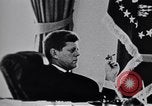 Immagine di John F Kennedy parlando di consulenti militari Washington DC USA, 1963, secondo 11 filmato di repertorio 65675034342