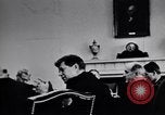 Immagine di John F Kennedy parlando di consulenti militari Washington DC USA, 1963, secondo 24 filmato di repertorio 65675034342