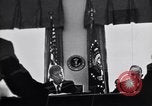 Immagine di John F Kennedy parlando di consulenti militari Washington DC USA, 1963, secondo 28 filmato di repertorio 65675034342