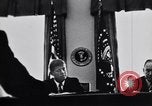 Immagine di John F Kennedy parlando di consulenti militari Washington DC USA, 1963, secondo 29 filmato di repertorio 65675034342