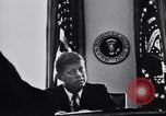 Immagine di John F Kennedy parlando di consulenti militari Washington DC USA, 1963, secondo 31 filmato di repertorio 65675034342