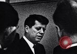 Immagine di John F Kennedy parlando di consulenti militari Washington DC USA, 1963, secondo 36 filmato di repertorio 65675034342