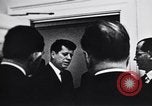 Immagine di John F Kennedy parlando di consulenti militari Washington DC USA, 1963, secondo 41 filmato di repertorio 65675034342