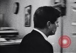 Immagine di John F Kennedy parlando di consulenti militari Washington DC USA, 1963, secondo 44 filmato di repertorio 65675034342