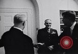 Immagine di John F Kennedy parlando di consulenti militari Washington DC USA, 1963, secondo 49 filmato di repertorio 65675034342