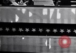 Immagine di John F Kennedy saluto il popolo americano United States USA, 1963, secondo 6 filmato di repertorio 65675034343