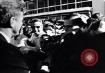 Immagine di John F Kennedy saluto il popolo americano United States USA, 1963, secondo 15 filmato di repertorio 65675034343