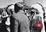 Immagine di John F Kennedy saluto il popolo americano United States USA, 1963, secondo 21 filmato di repertorio 65675034343