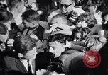 Immagine di John F Kennedy saluto il popolo americano United States USA, 1963, secondo 52 filmato di repertorio 65675034343