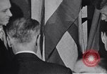 Immagine di John F Kennedy Parigi Francia, 1961, secondo 29 filmato di repertorio 65675034346