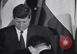 Immagine di John F Kennedy Parigi Francia, 1961, secondo 34 filmato di repertorio 65675034346