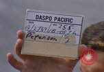 Standbild Airmen roll Bomben auf Gabelstapler Thailand, 1969, aus Sekunde 3 historischem Filmmaterial Videoclip 65675034369