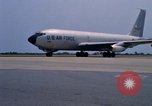 Standbild KC-135 Air Force Tanker Thailand, 1969, aus Sekunde 28 historischem Filmmaterial Videoclip 65675034370