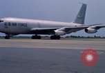 Standbild KC-135 Air Force Tanker Thailand, 1969, aus Sekunde 29 historischem Filmmaterial Videoclip 65675034370