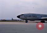 Standbild KC-135 Air Force Tanker Thailand, 1969, aus Sekunde 45 historischem Filmmaterial Videoclip 65675034370