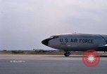 Standbild KC-135 Air Force Tanker Thailand, 1969, aus Sekunde 48 historischem Filmmaterial Videoclip 65675034370